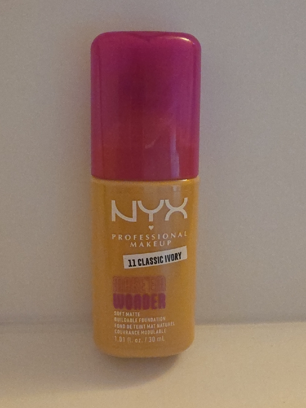 NEW NYX Make ‘Em Wonder Soft Matte Foundation 11 Classic Ivory Full Size Sealed